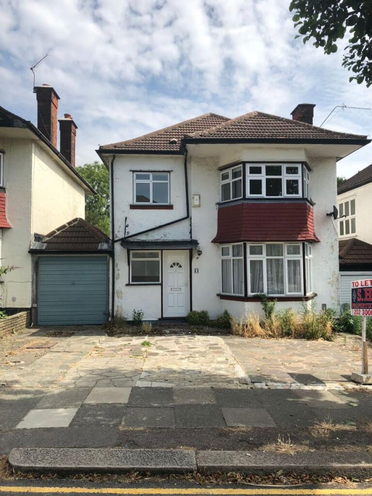 Main image of property: CHEYNE WALK, HENDON, NW4 3QR
