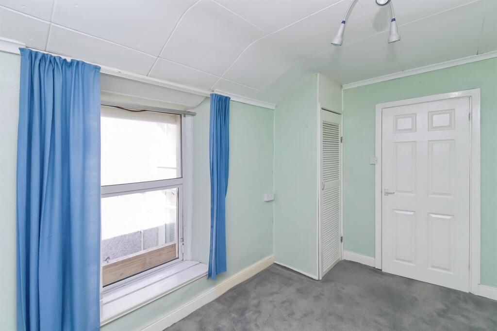 House in Barry, Vale of Glamorgan - View 3