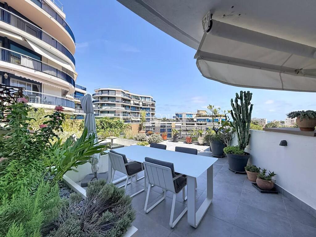 Main image of property: Provence-Alps-Cote d`Azur, Alpes-Maritimes, Mandelieu-la-Napoule