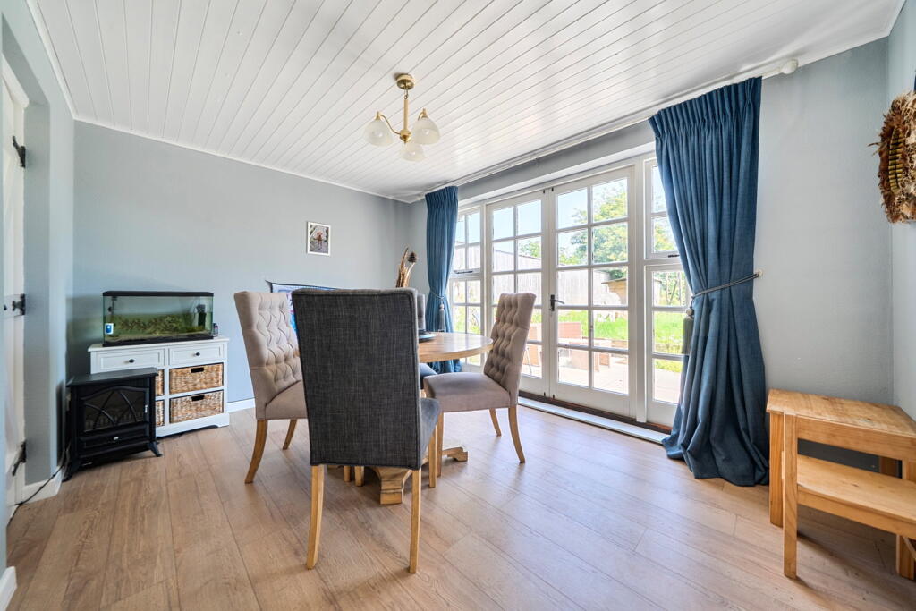 House in Upton Lovell, Upton Folly - More