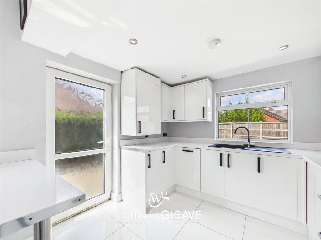 House in Mold, Ponterwyl - More