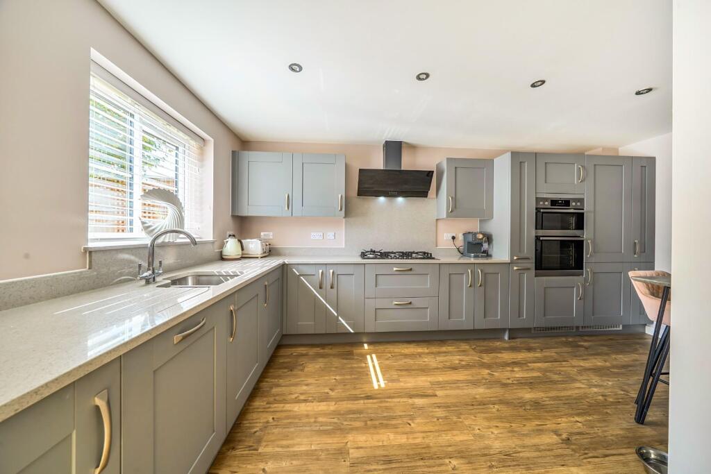 House in Stevenage - View 2