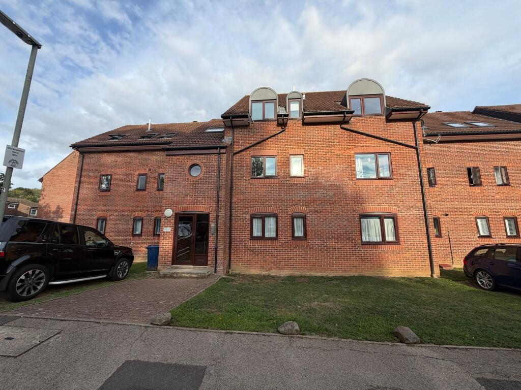 Apartment in Guildford - View 2