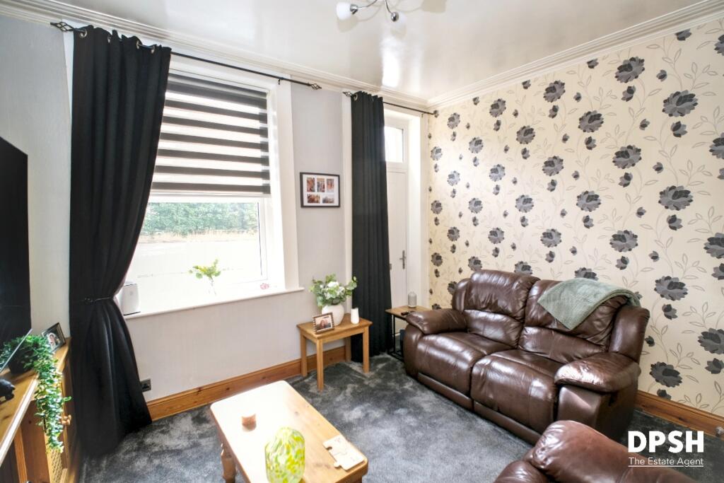 House in Kirklees, West Yorkshire - More