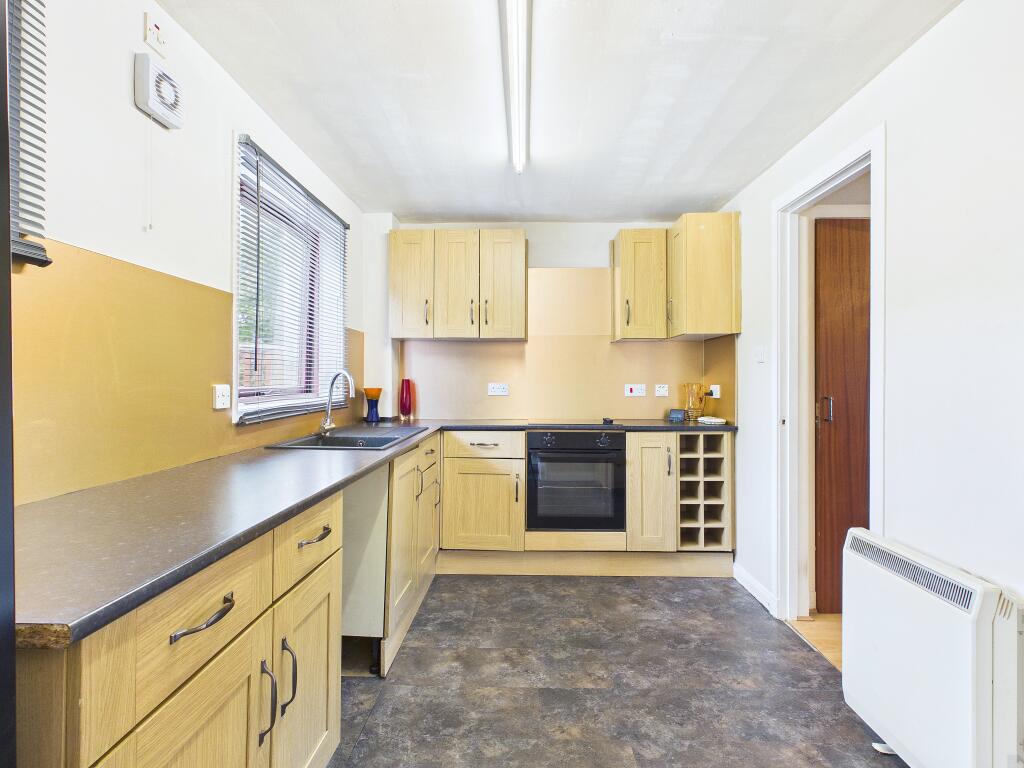House in Aviemore, Dalfaber Neighbourhood Centre, Highland - View 5