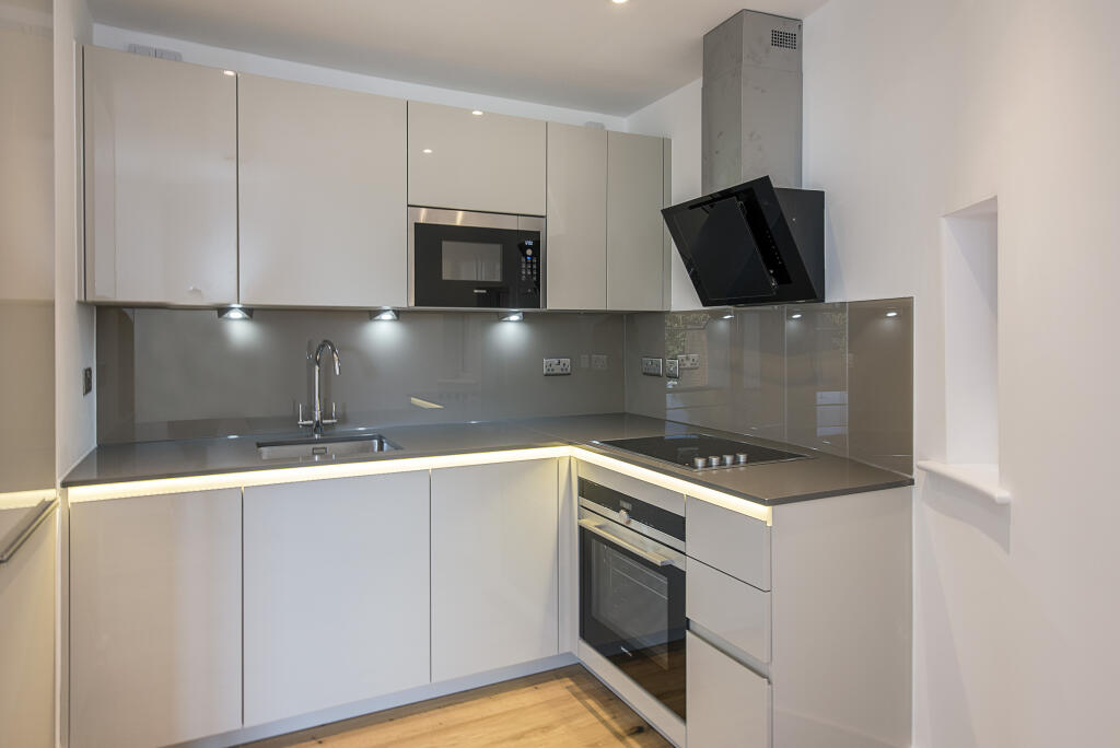 Apartment in St Albans, Townsend - View 3