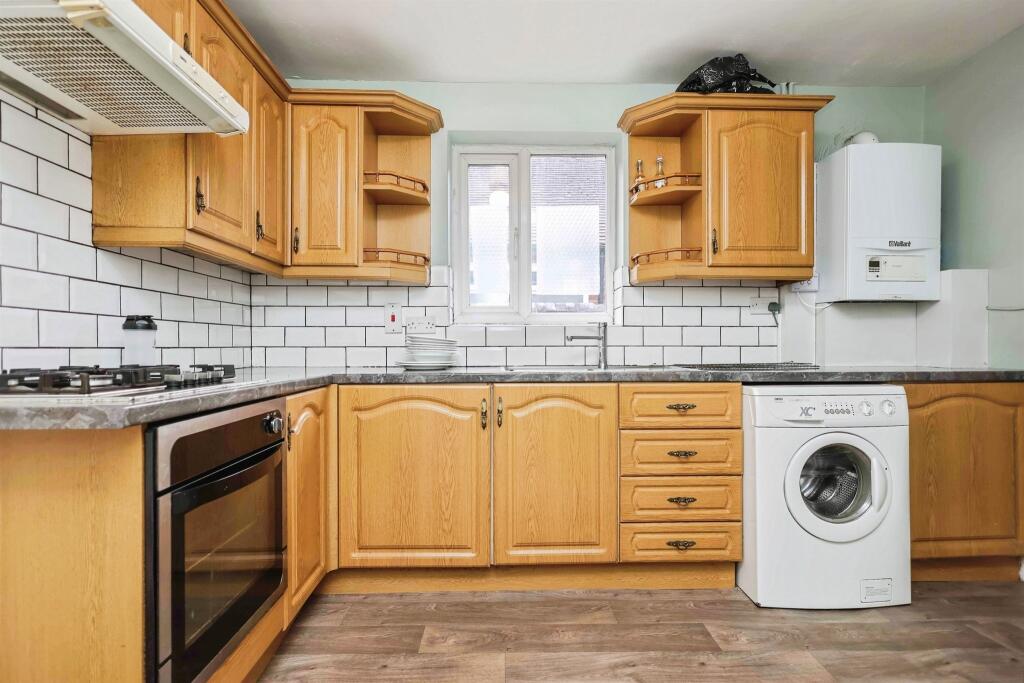 House in Sandwell, West Midlands - View 3