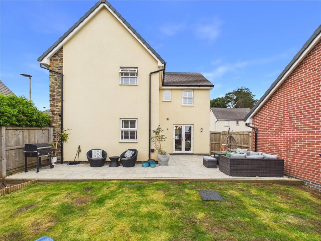 Canberra Crescent, Tiverton, Devon, EX16 photo 4