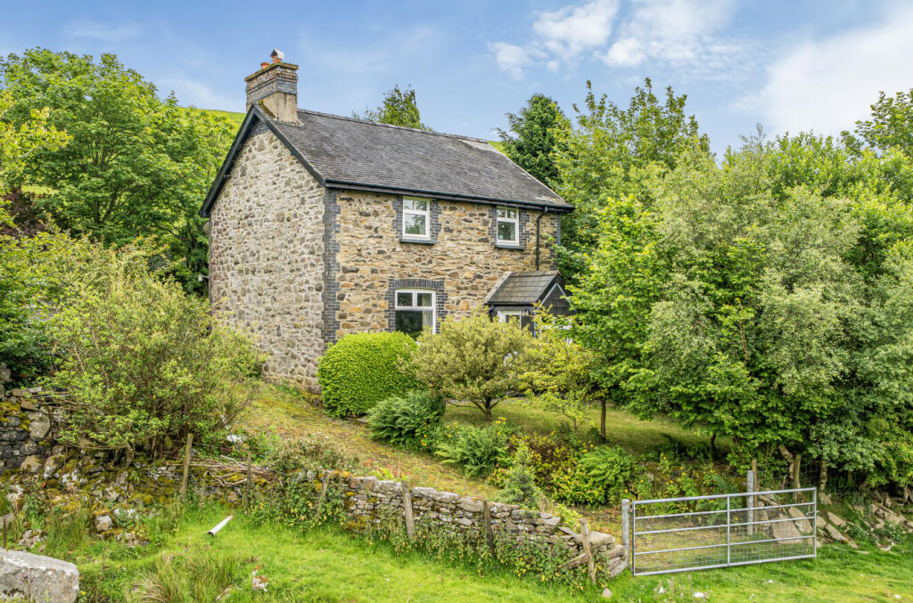 Main image of property: Staylittle, Llanbrynmair, SY19