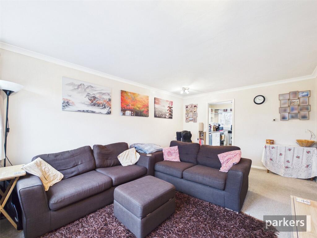 Rickman Close, Woodley, Reading, Berkshire, RG5 photo 2