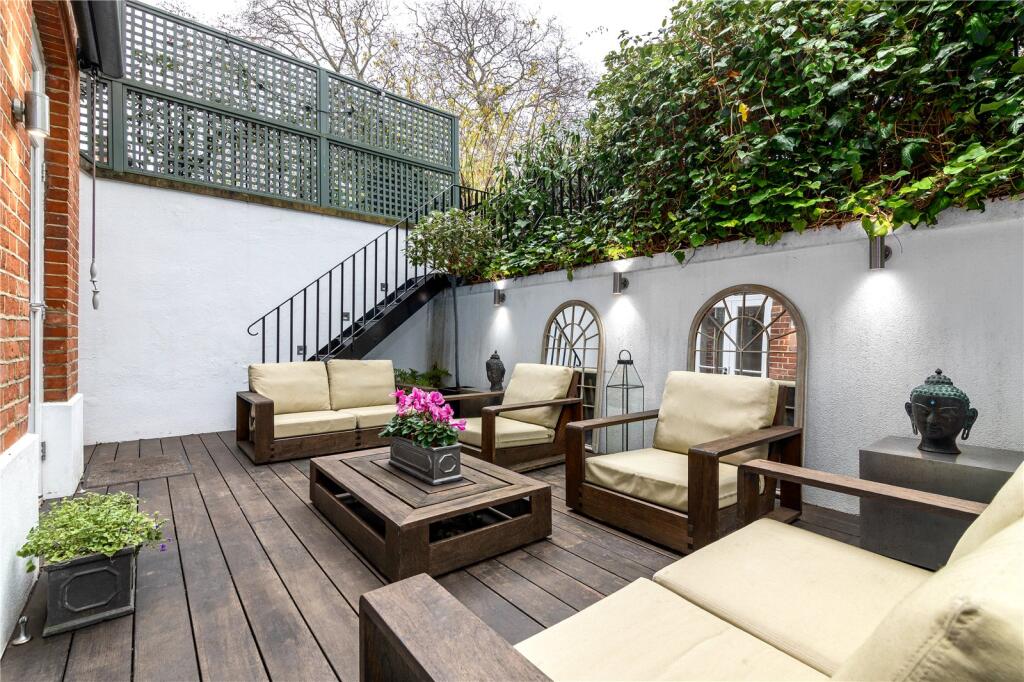 House in London - View 5