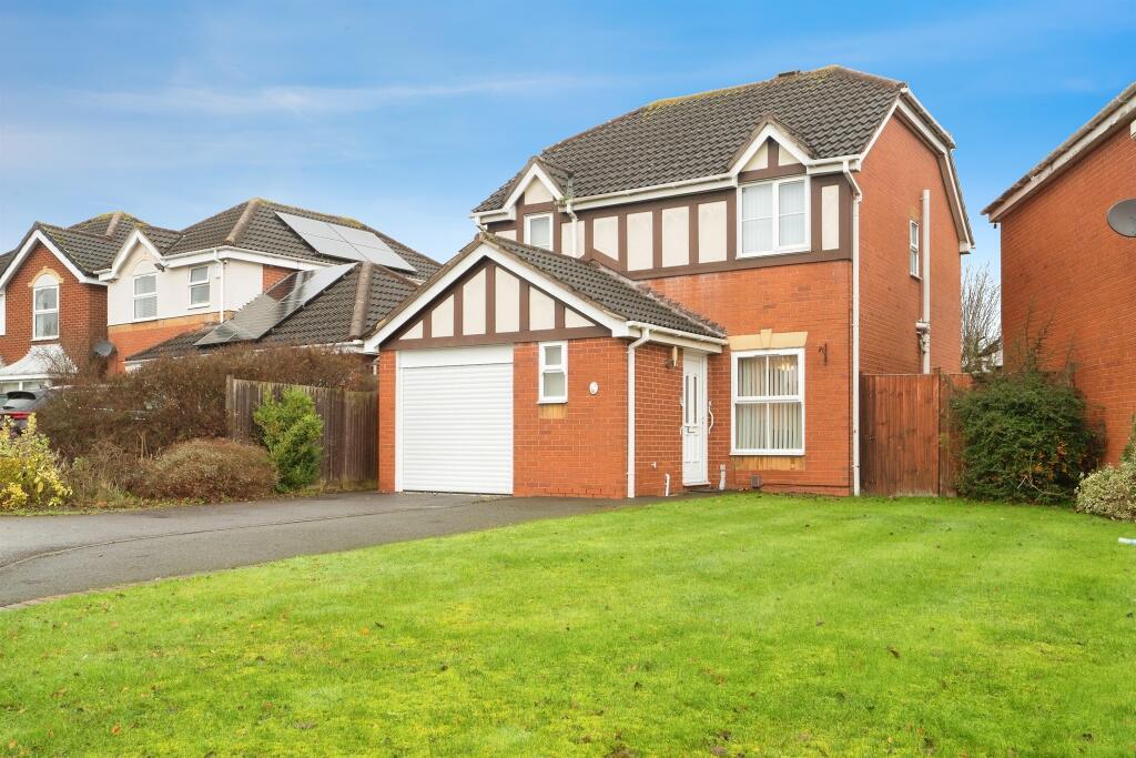 3-bed detached on Tressell Way, Braunstone, LEICESTER, £290,000