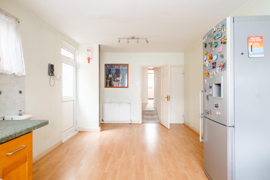 House in London, Colney Hatch - View 4