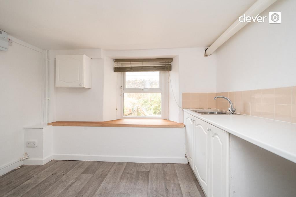 Apartment in Plymouth - View 5