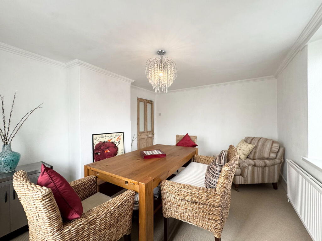 Huddersfield Road, Penistone, Sheffield, S36 7BX photo 5