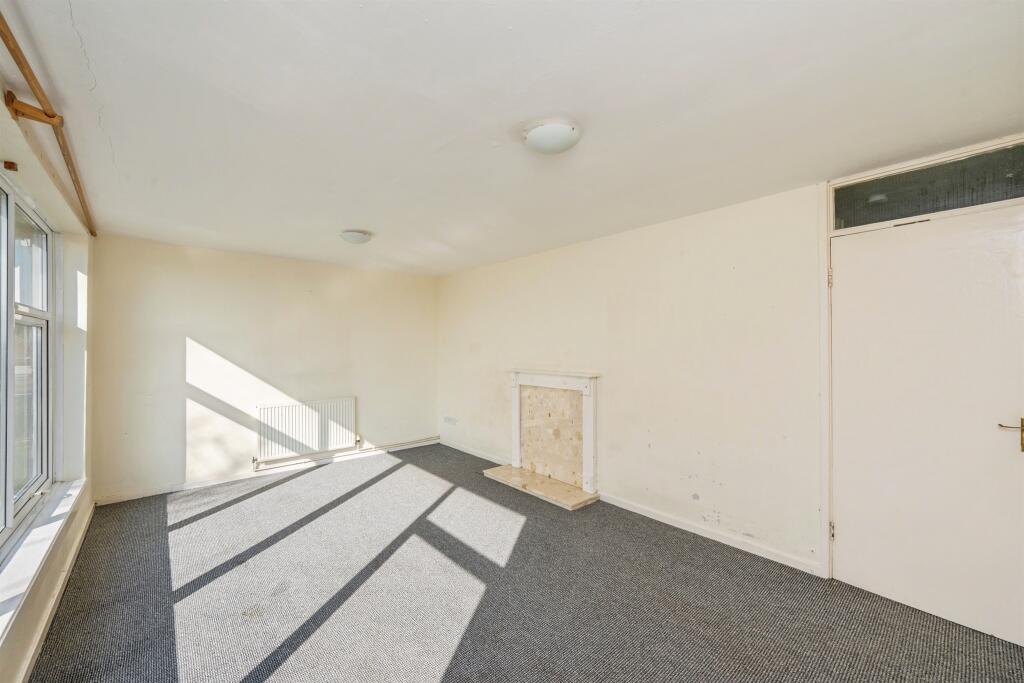 Apartment in Derby - View 5