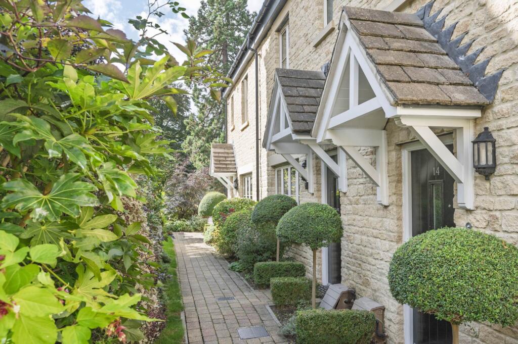 Main image of property: Penhurst Gardens, Chipping Norton