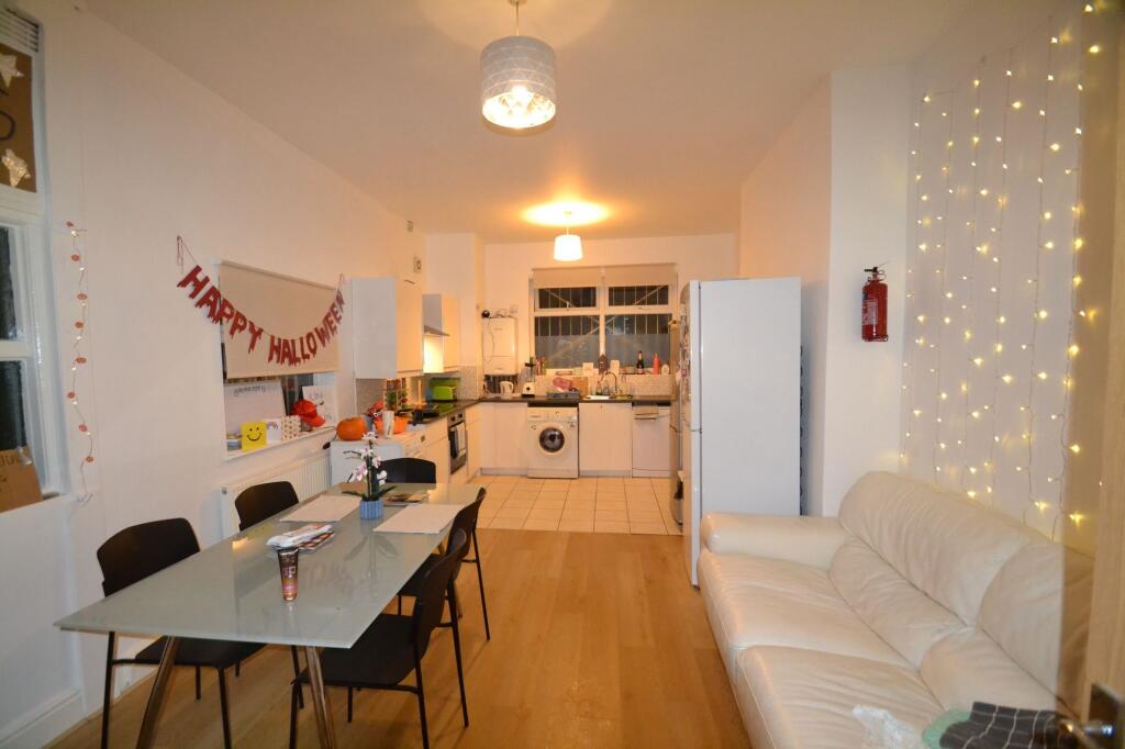 1 bedroom house share for rent
