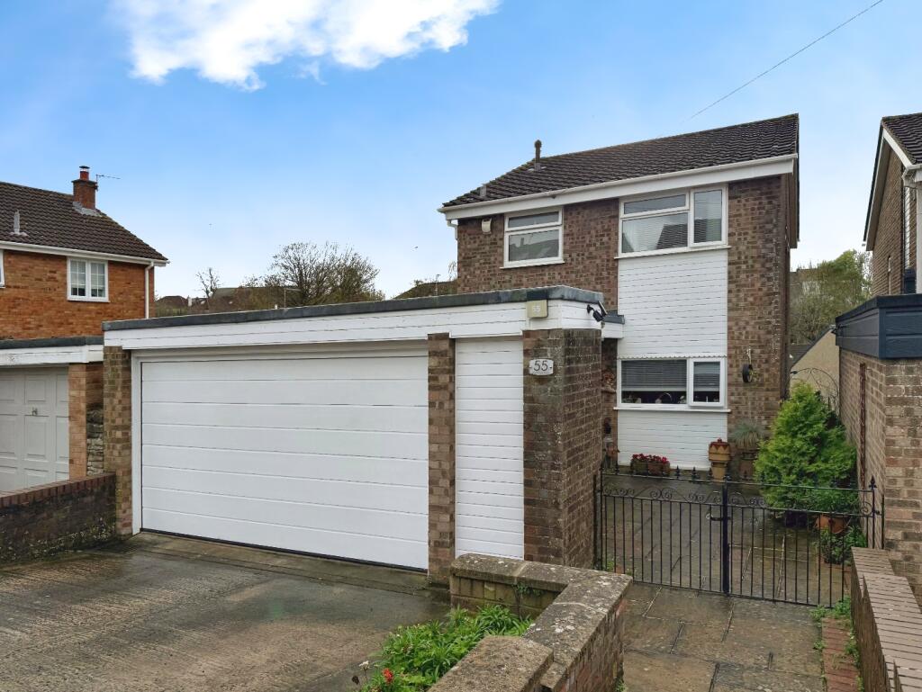 3-bed detached on Dundridge Lane, St George, BRISTOL, BS5 8SL, £440,000