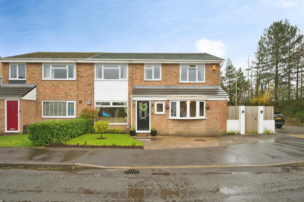 Main image of property: Clos Leland, Llantrisant, Pontyclun