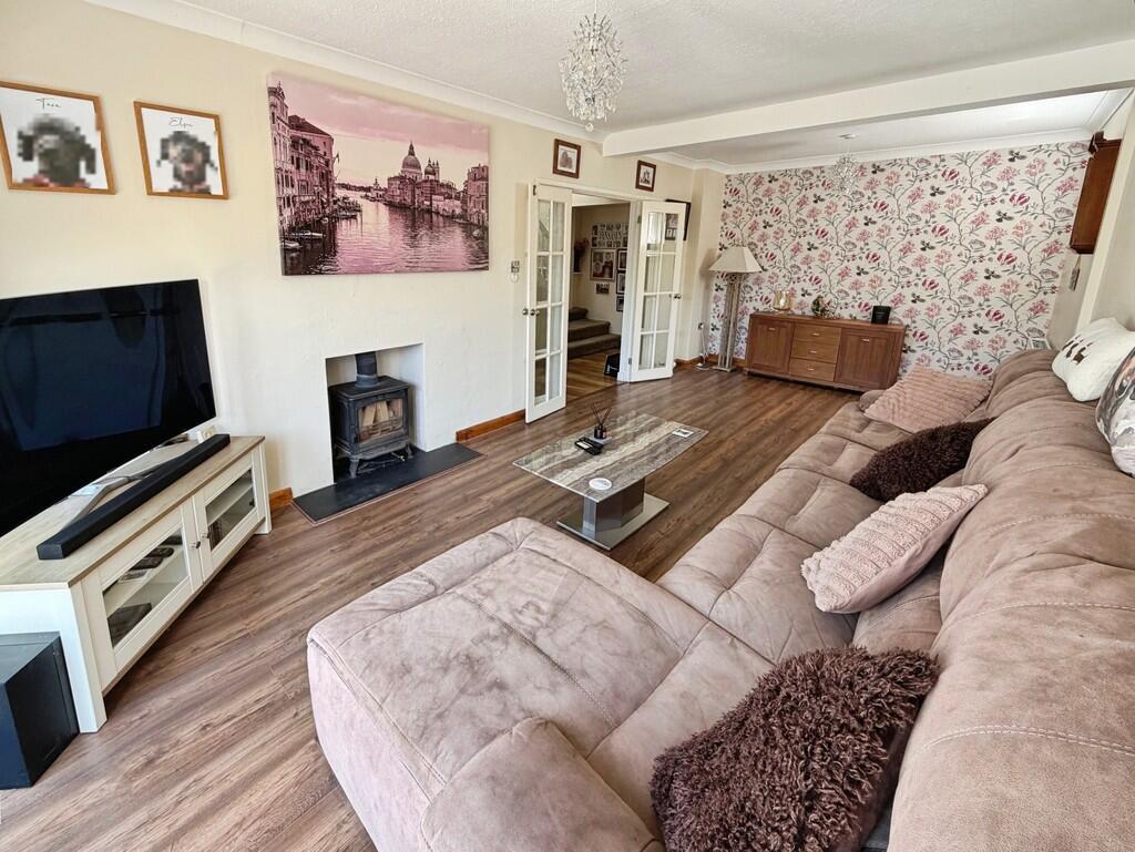 House in Westbury, Leigh Park - View 4