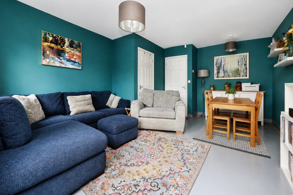 House in Lincoln, Lincolnshire - More