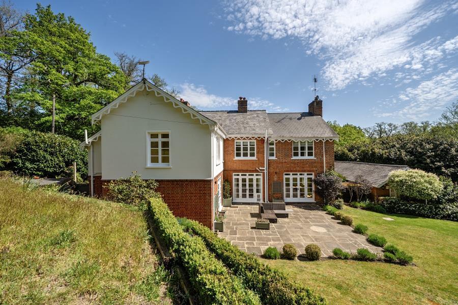 House in Guildford - View 5