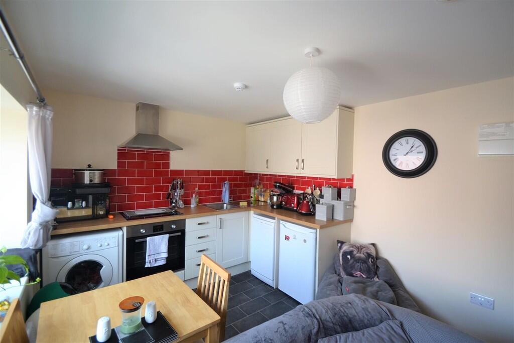Main image of property: High Street, Ringwood