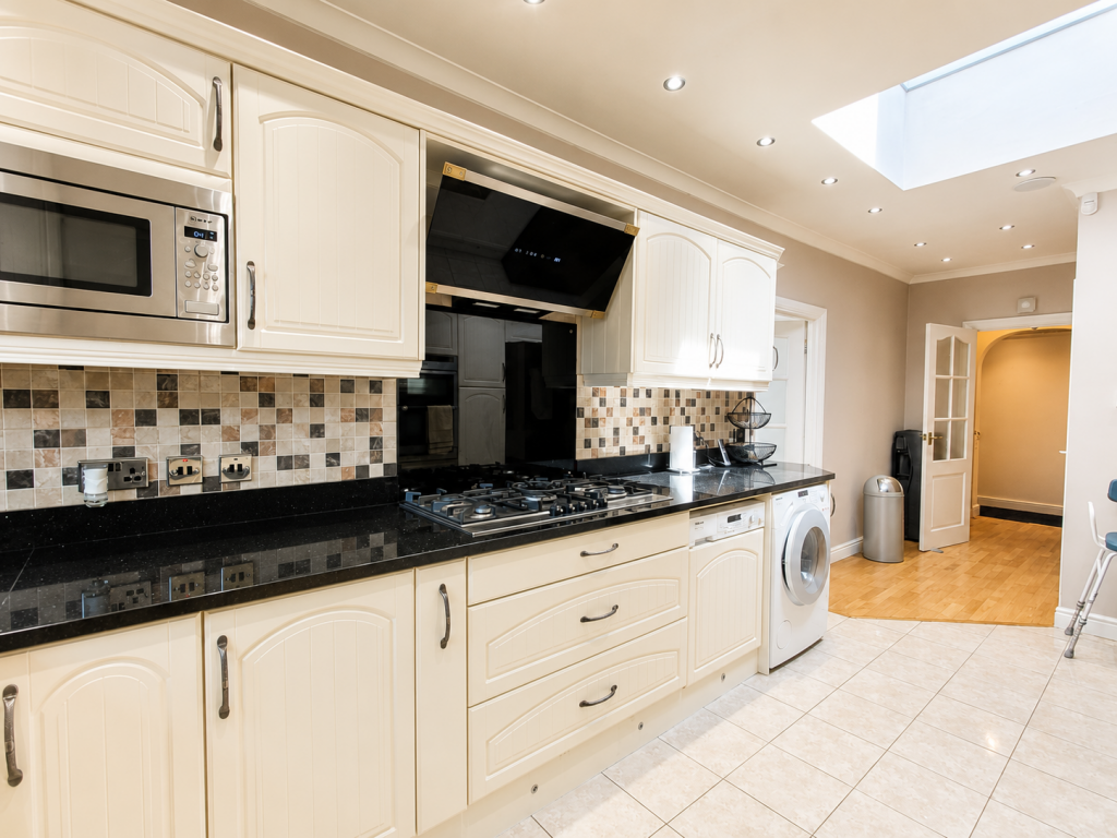 House in Southall - View 4