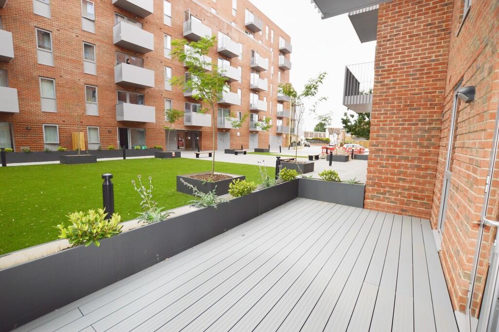 Apartment in Slough - View 2