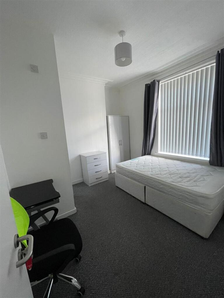 House in Burnley, Lancashire - View 5