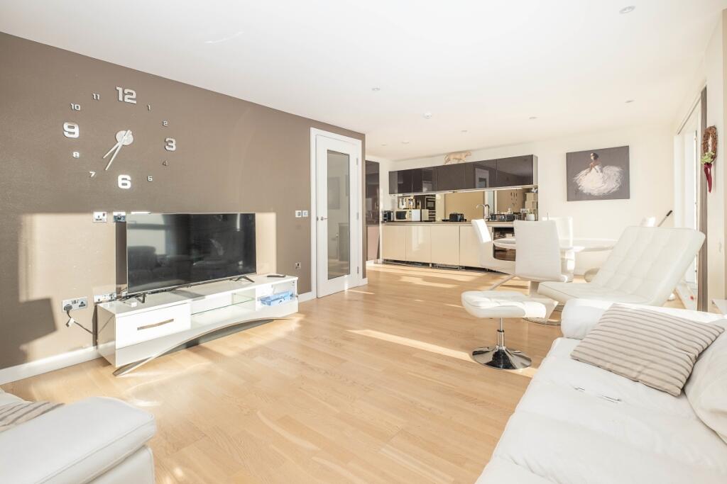 Apartment in Twickenham - View 2