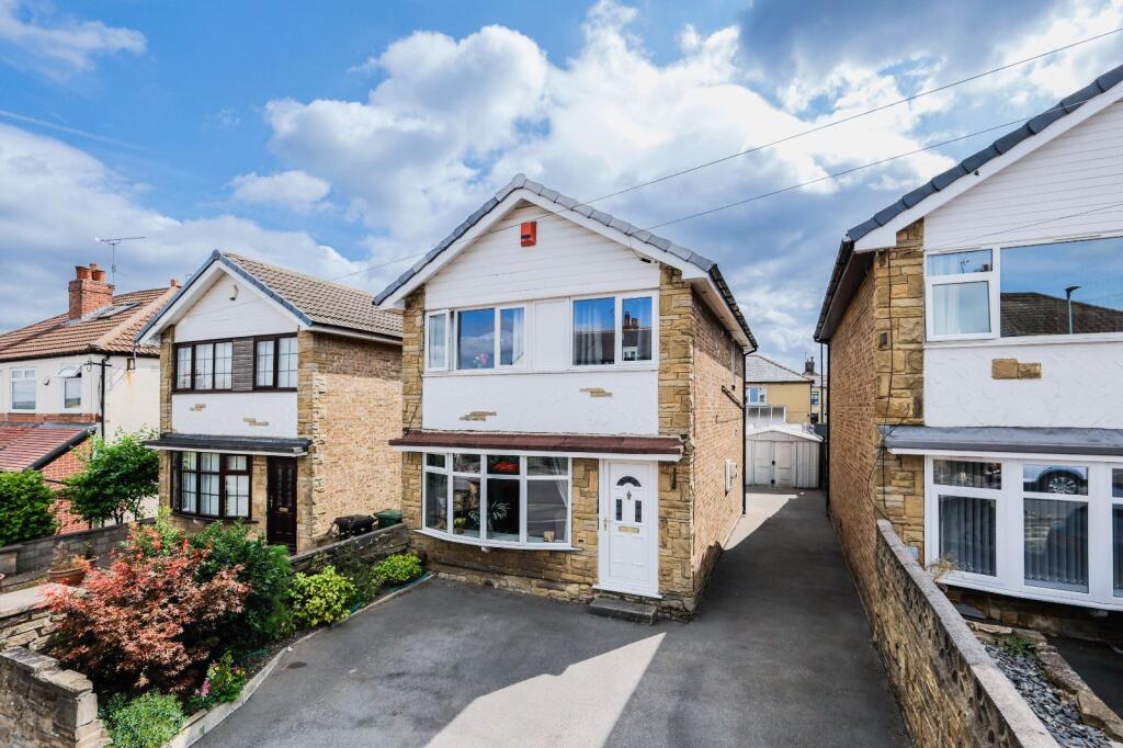 Main image of property: Merton Avenue, Farsley, Pudsey, Leeds, LS28