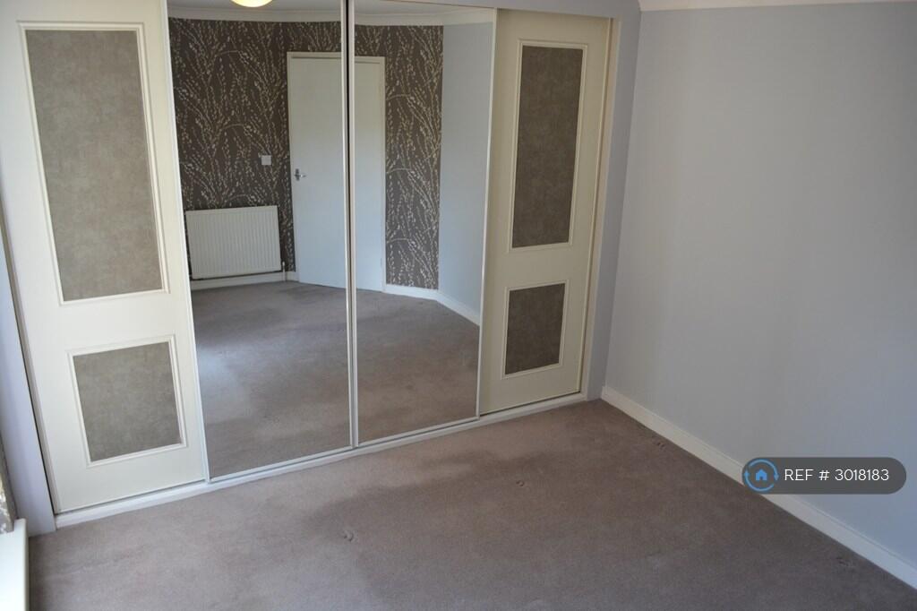 House in Lincoln, Lincolnshire - More