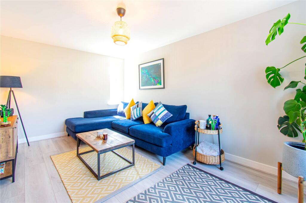 House in Swindon - View 3