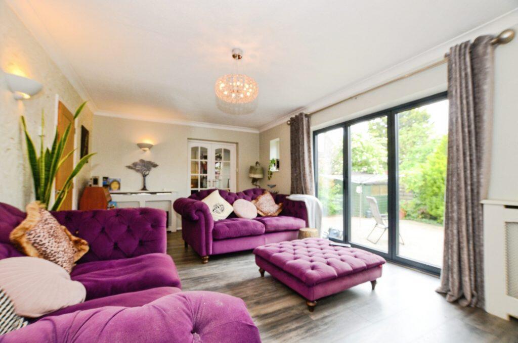 Sycamore Road, Chalfont Saint Giles, HP8 4LE photo 3
