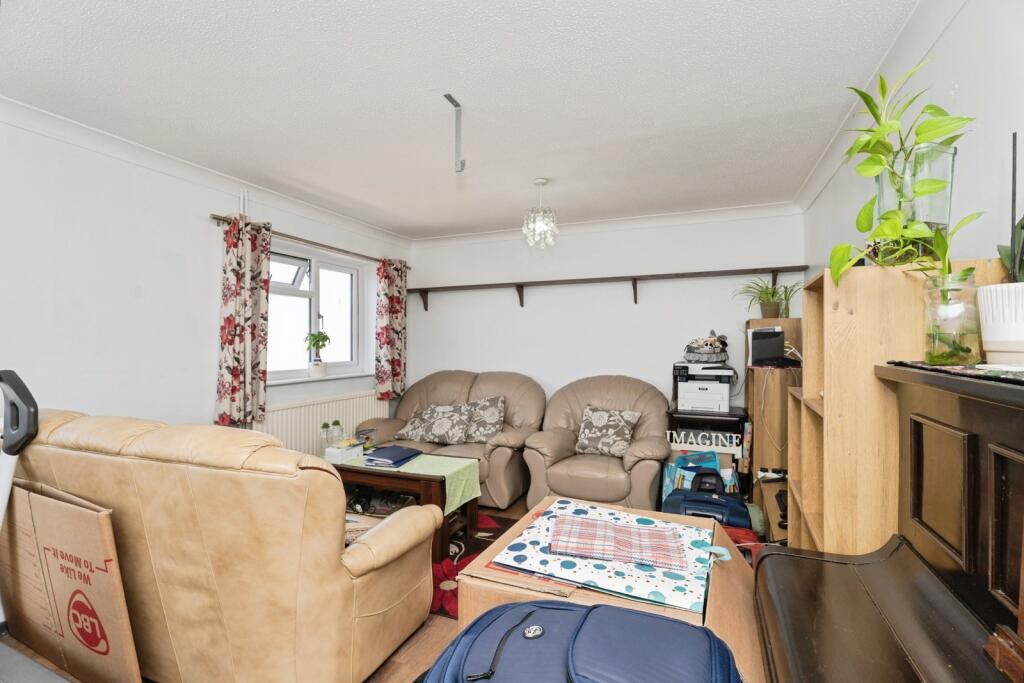 Norman Drive, Norwich, Norfolk, NR6 photo 3