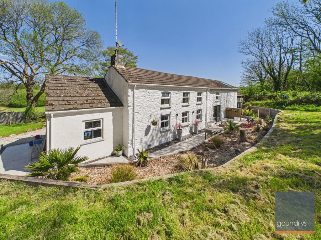 Ventongimps- a short distance to Perranporth.  Stunning cottage, 5.5 acres, holiday lodge and shepherds hut photo 2