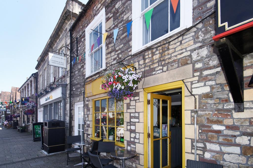 Main image of property: Broad Street, Chipping Sodbury, Bristol, BS37 6AG