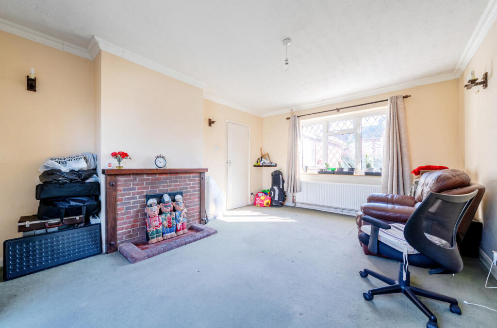House in Surrey Heath, Surrey - View 2