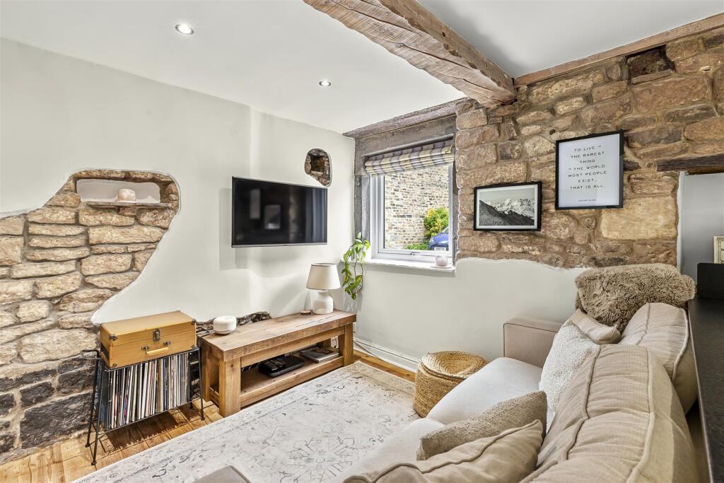 House in Bradford, Addingham - View 3