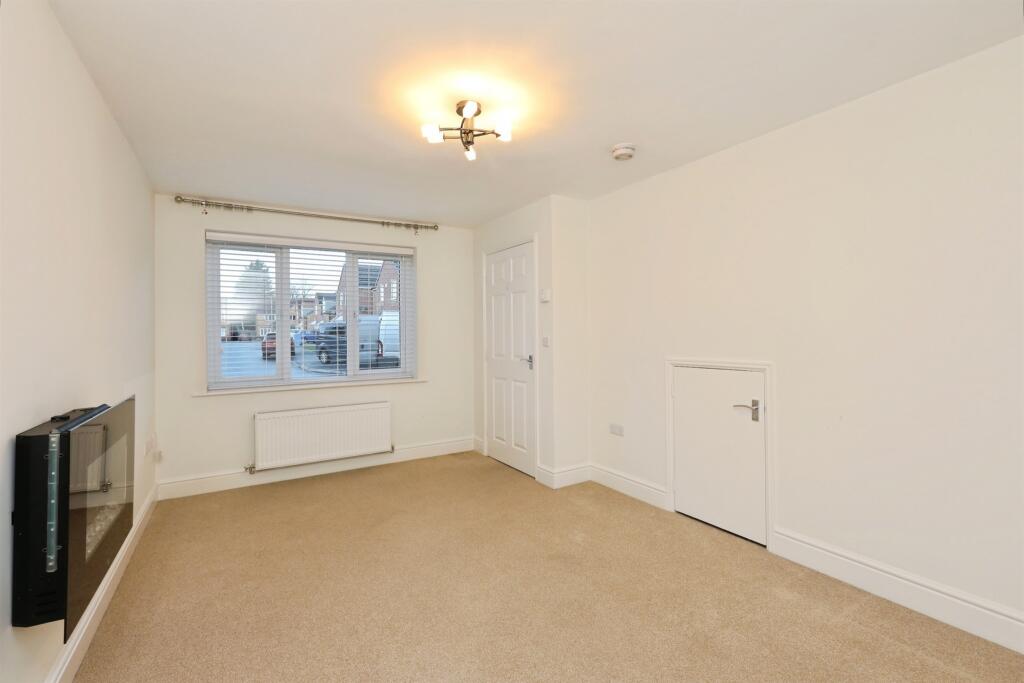 Cemetery Road, Langold, Worksop photo 3