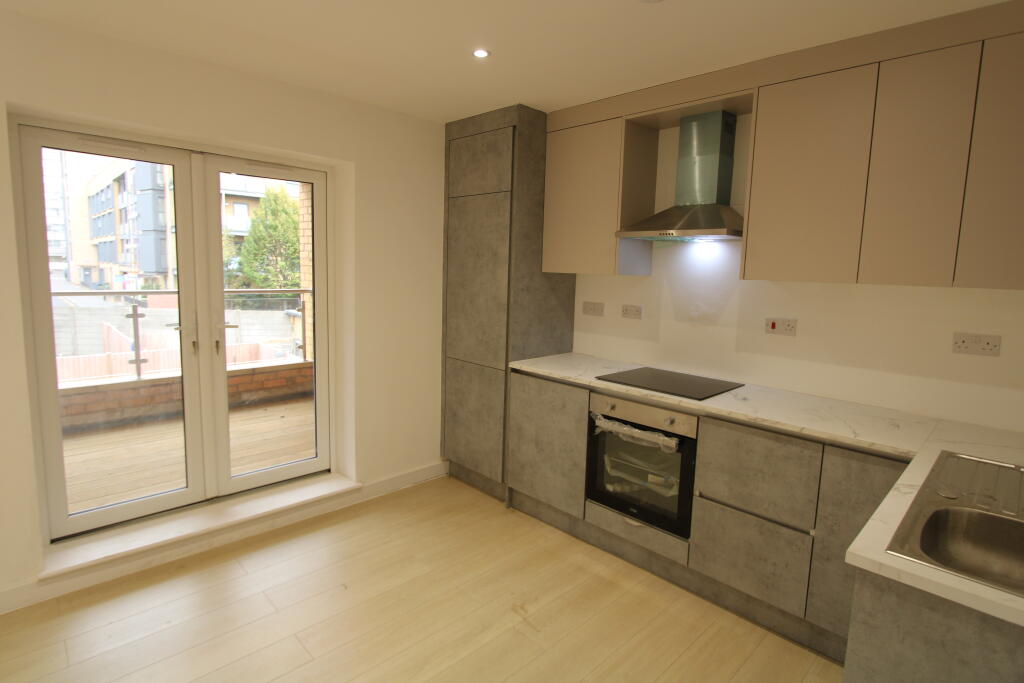 Apartment in Croydon - View 2