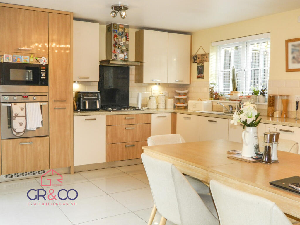 House in Ebbw Vale, Hilltop - View 3