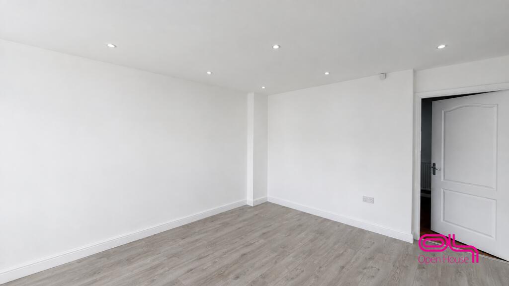 House in Bolton, Fernhill Gate - View 4