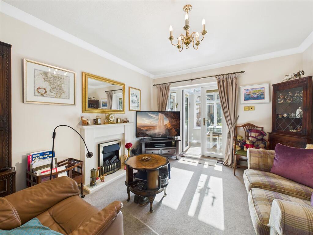 Brookview Court, Dronfield photo 2