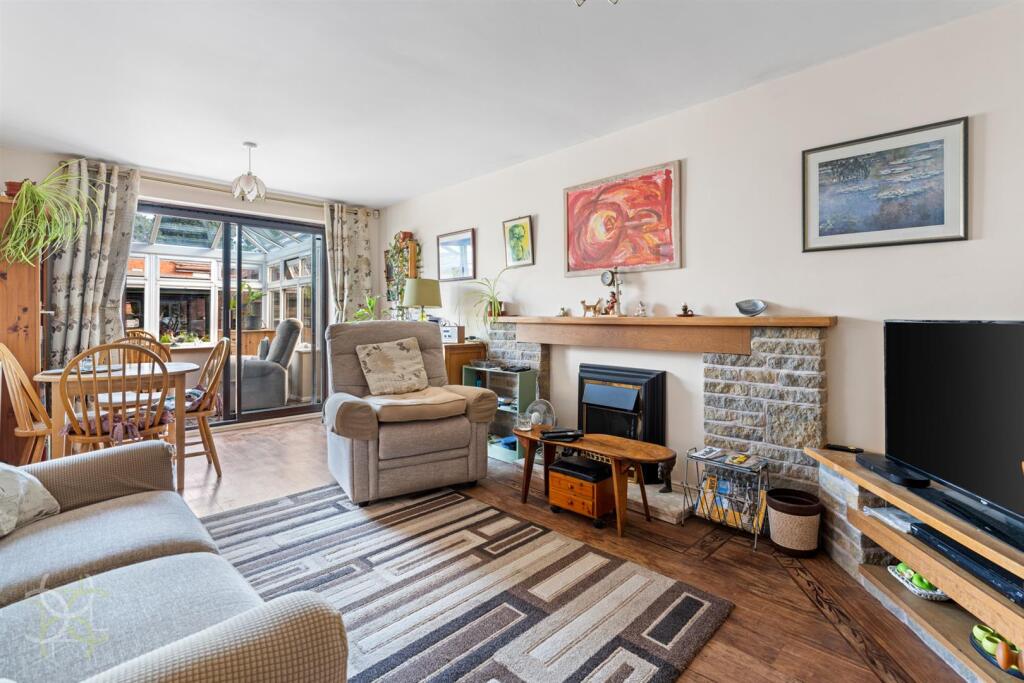 House in Worcester - View 2
