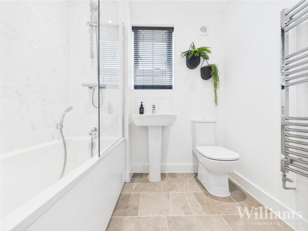House in Broughton, Kingsbrook - View 5