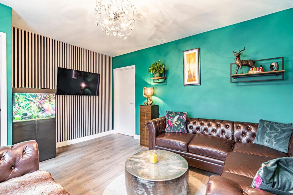 House in Tonteg, Llantwit Fardre - View 4