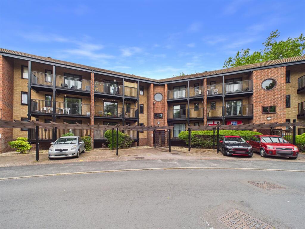Main image of property: Castle Gardens, Nottingham